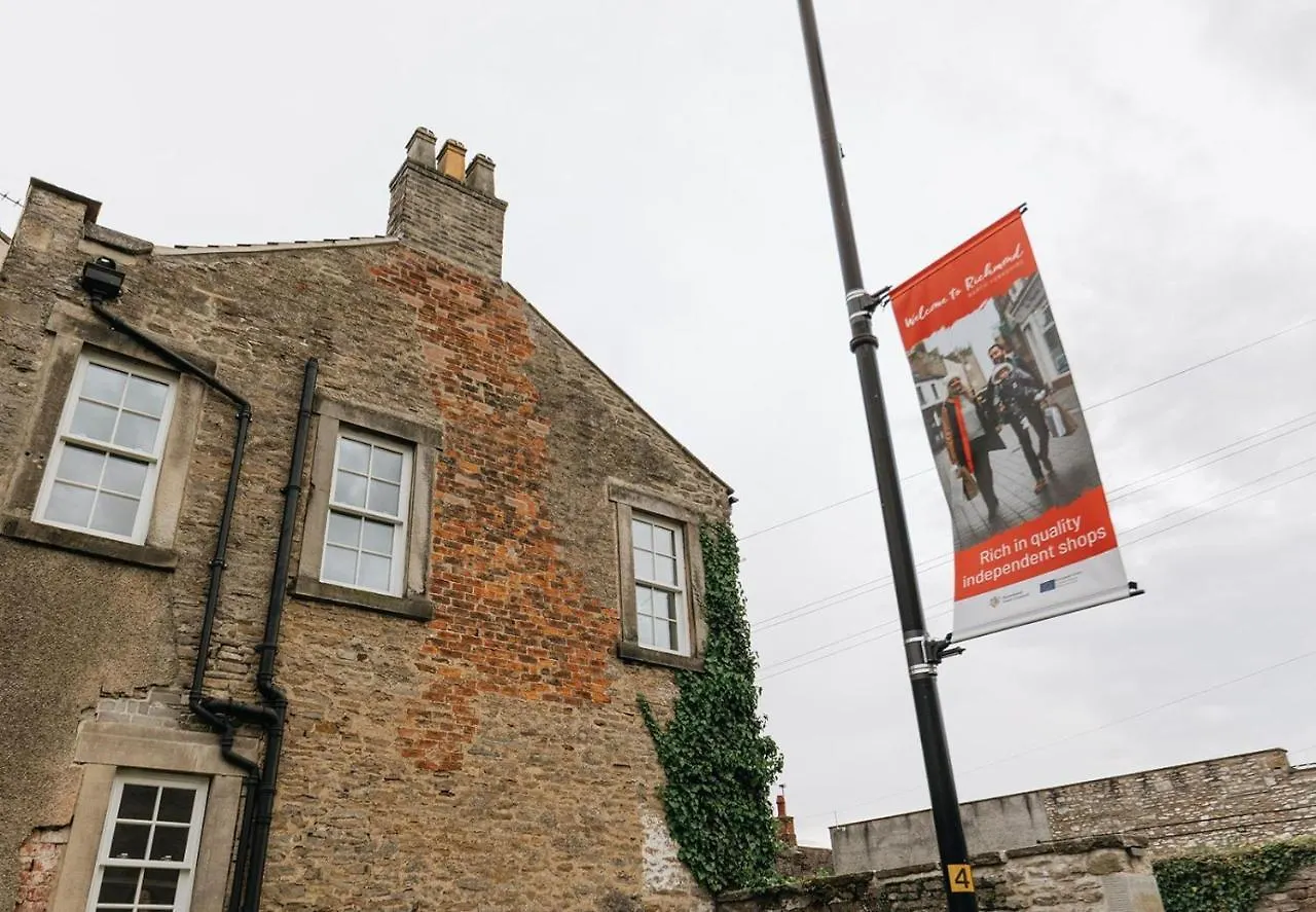 Wensleydale, Old School Rooms - Ground Floor Luxury Apartment In Richmond, North Yorkshire 리치먼드