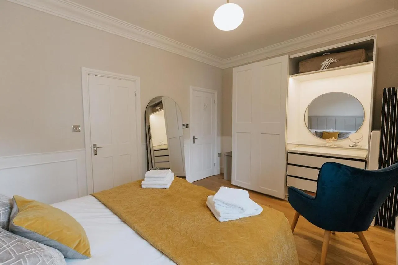 Wensleydale, Old School Rooms - Ground Floor Luxury Apartment In Richmond, North Yorkshire 리치먼드